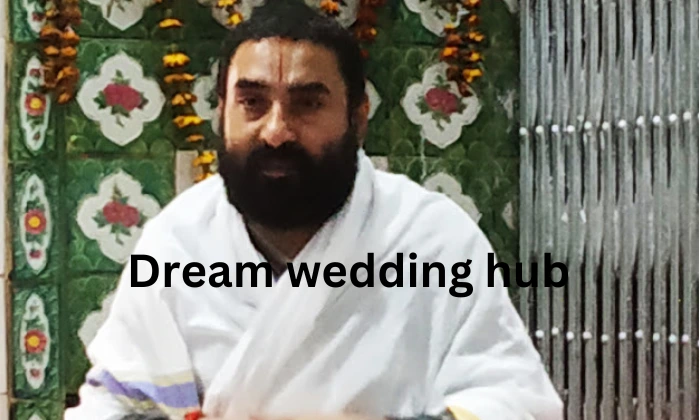 North Indian Hindi pandit dubey G